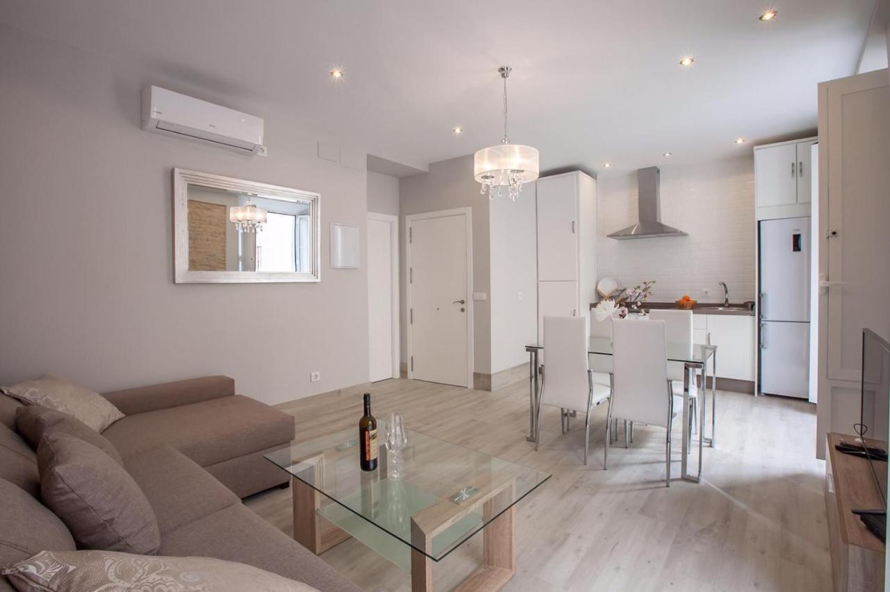 Casco Antiguio ↑ Calidades 4 Px 1 Br Apartment Sevilla